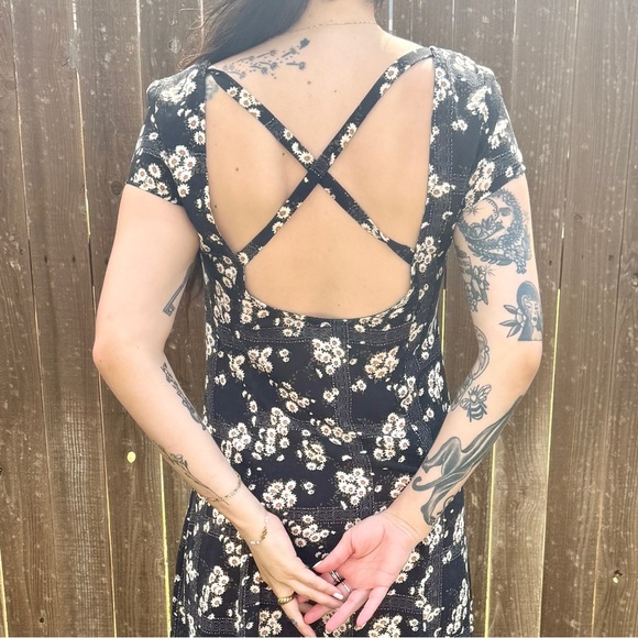 🖤 MinkPink Floral Maxi Dress 🖤 - Picture 2 of 6